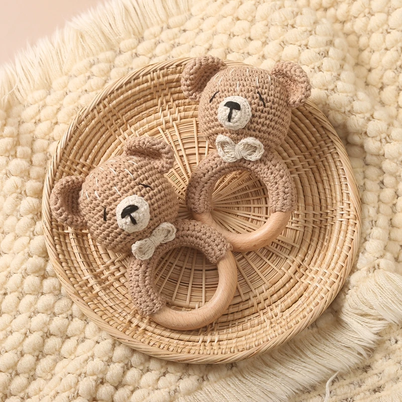 Hochet en Crochet et Bois – Anneau Animaux Faits Main – vue 2